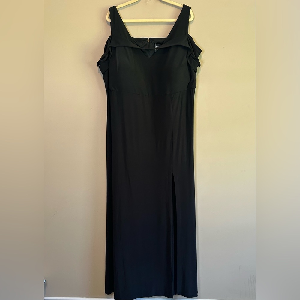 NightWay Collections Elegant Black Maxi Dress